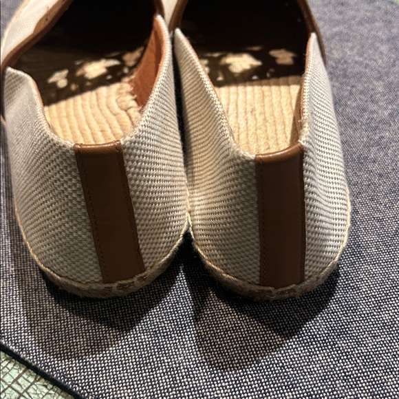 Tory Burch Sidney Espadrilles Size 9 Canvas Logo Flats Neutral - Picture 4 of 7